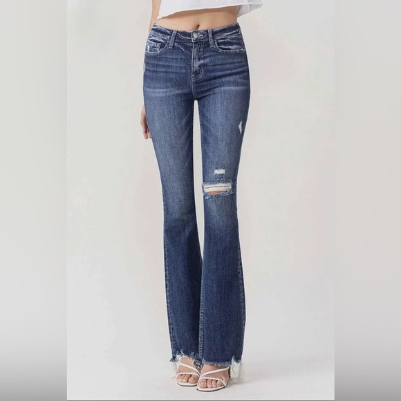 NWT Lovervet by Vervet High Rise Flare Jeans Distressed Raw Hem Size 28/7 - Picture 1 of 13